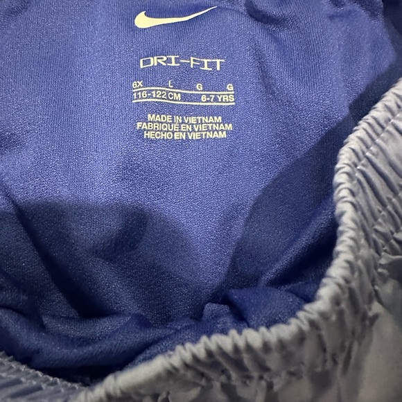 Nike Girls Purple Sports Shorts - Picture 5 of 5